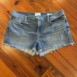 FRAME Le Cut Off denim shorts